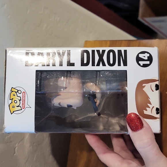 Funko Pop TV: The Walking Dead - Daryl Dixon with Crossbow #14 Vinyl Figure - Picture 4 of 8